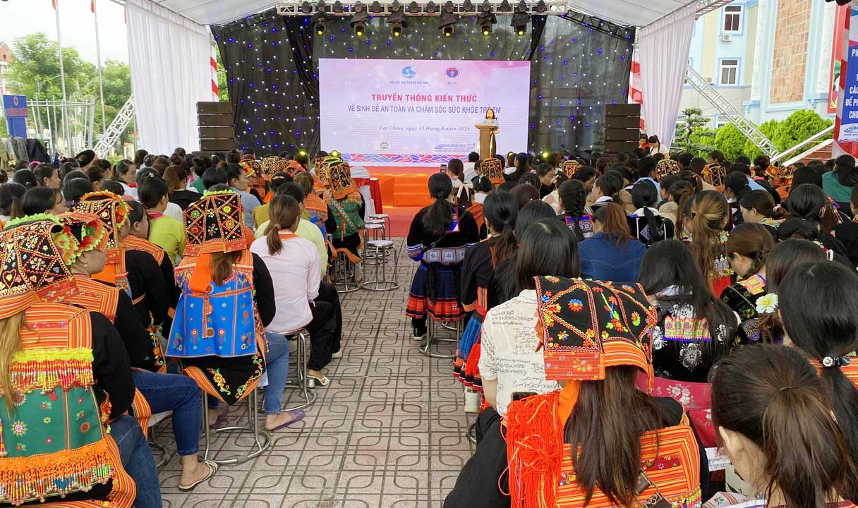 Quang cảnh buổi truyền thông.